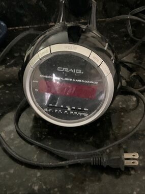 Craig Black Projection Digital AM/FM Alarm Clock Radio